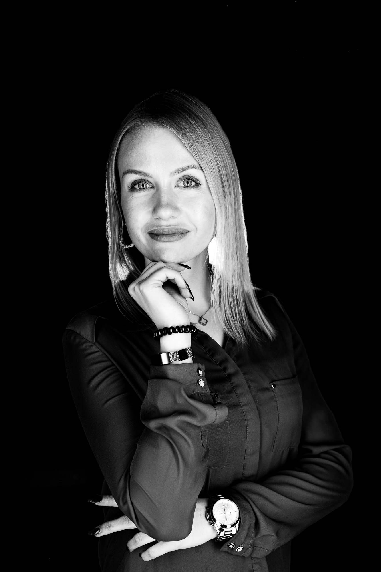 Export x3 Headshot  06523 Dez 01 2019 Bearbeitet 2 Headshots 2019  Miro Nicole Nadine